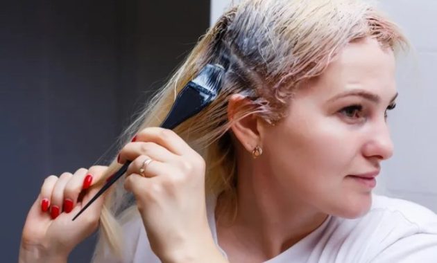 Color hair with food coloring