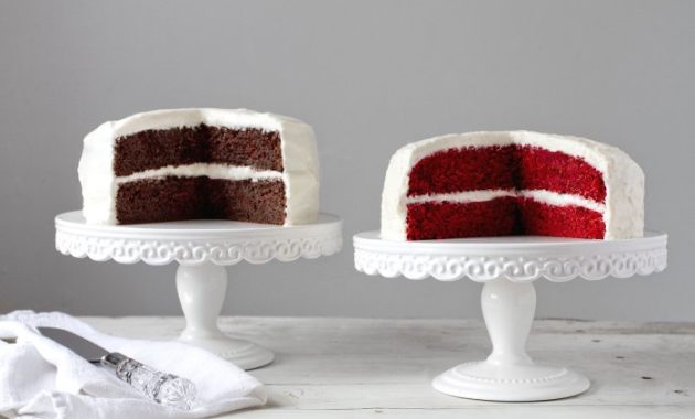 Traditional red velvet cake no food coloring