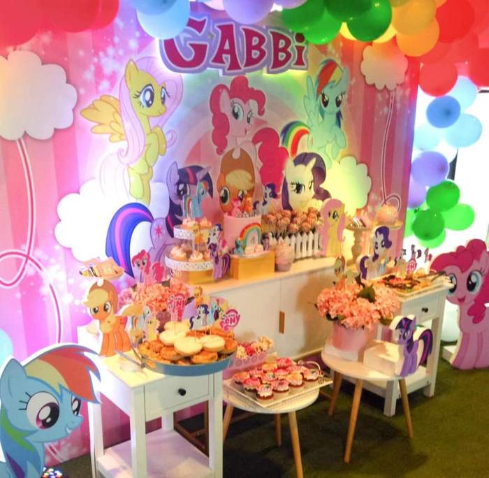 Little pony birthday party decoration