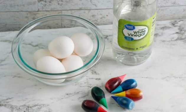 How dye eggs with food coloring