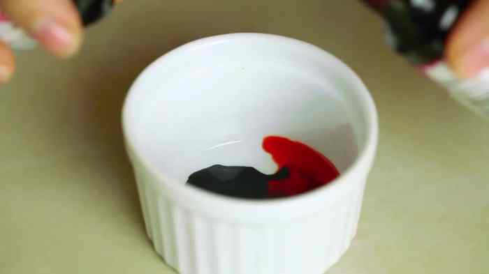 How to create black food coloring