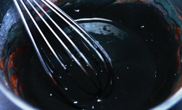 How to create black food coloring