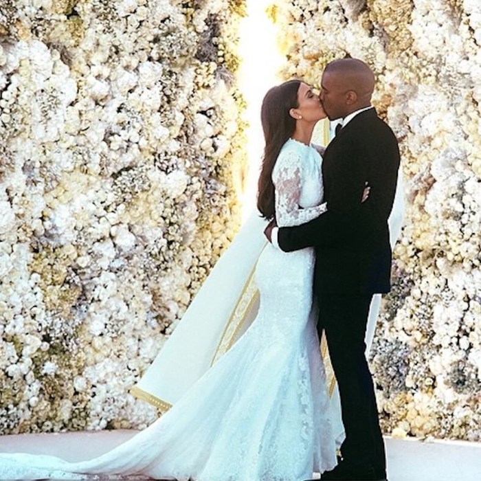 Kim kardashian wedding dress kanye