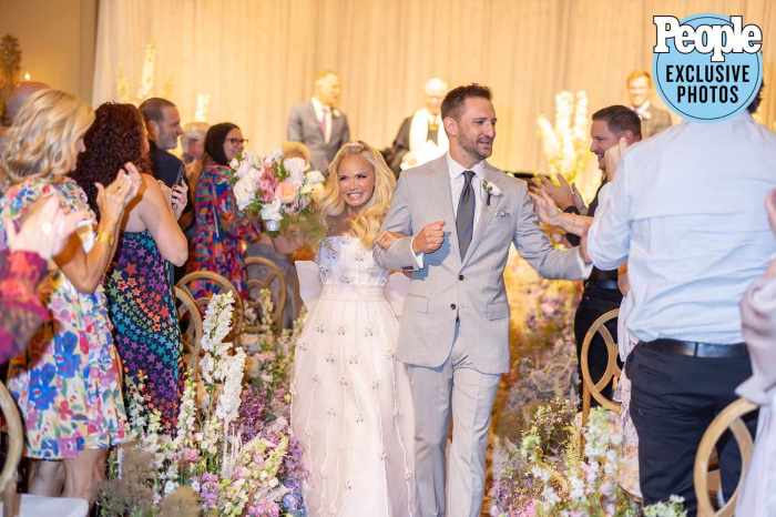 Kristin chenoweth wedding dress