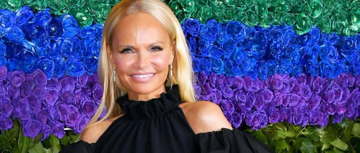 Kristin chenoweth wedding dress