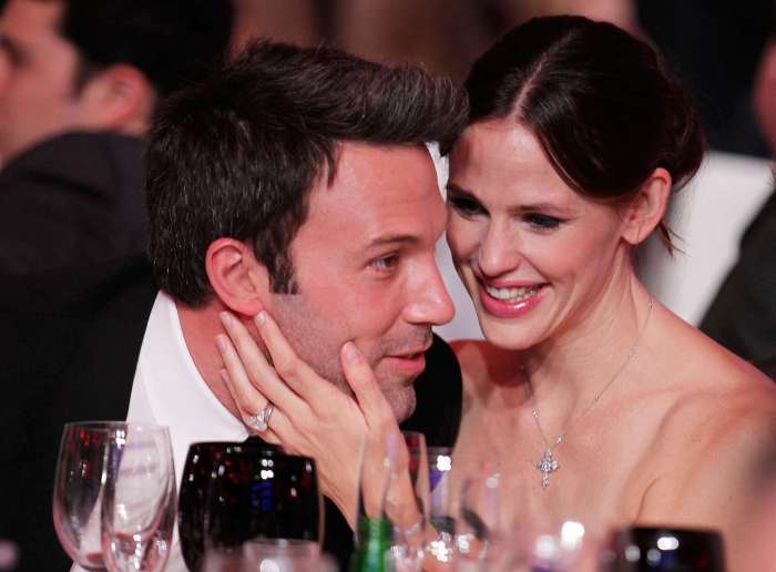 Jennifer garner wedding dress ben affleck